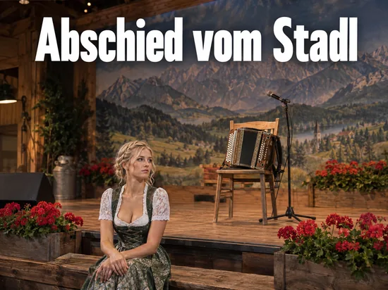 Frau im Dirndl sitzt am Rand einer Volksmusikbuehne, daneben eine Ziehharmonika auf einem Stuhl