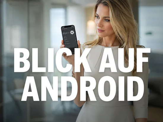 Geschaeftsfrau mit Smartphone, auf dem eine Entwicklervorschau eines Betriebssystems zu sehen ist