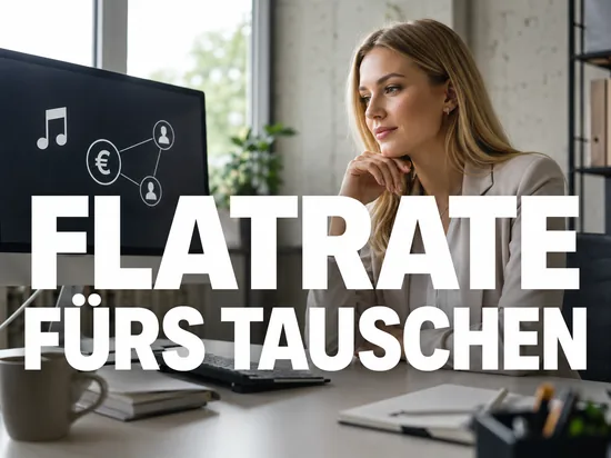 Blonde Geschaeftsfrau vor einem Monitor mit Musiknote, Euro-Zeichen und vernetzten Nutzern, Schriftzug Flatrate fuers Tauschen