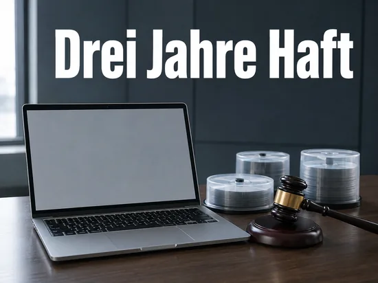 Buerotisch mit Laptop, Rohlingspindeln und Richterhammer