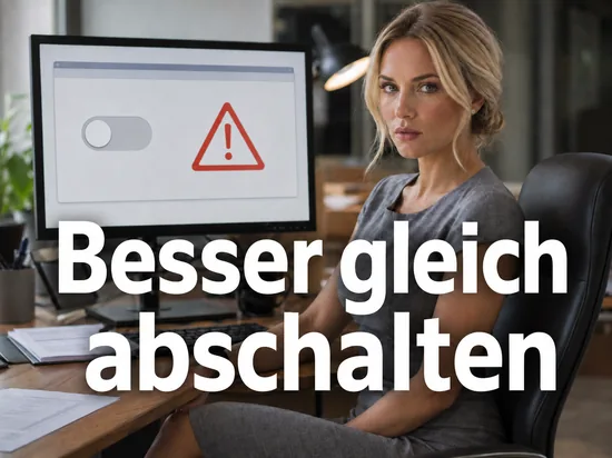 Geschaeftsfrau vor einem Monitor mit Browser-Einstellungen, ausgeschaltetem Schalter und rotem Warndreieck als Symbol fuer eine Java-Sicherheitsluecke im Browser