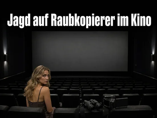 Dunkler Kinosaal mit Fernglas und Videokamera als Symbol fuer die Jagd auf Raubkopierer